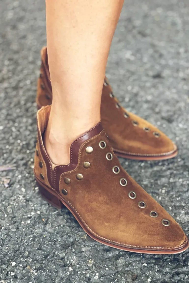 Botas Mer Tacón Bajo Ante Cuero - The Nook Store